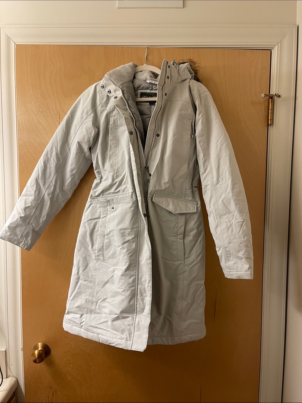 Eddie Bauer Light Gray Women’s Insulated Ski Parka with Hood